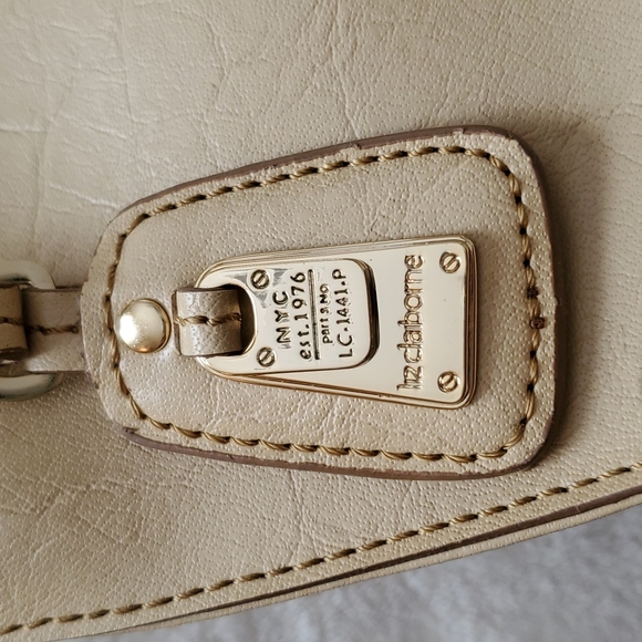 Liz Claiborne tan bag w/ gold hardware - Picture 2 of 13